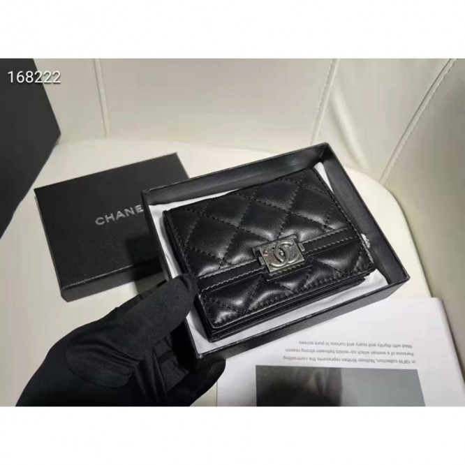 ChaneL・レザー コンチネンタルウォレット 財布 折財布