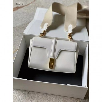 Celine・滑らかなカーフスキンのタタブーバッグ