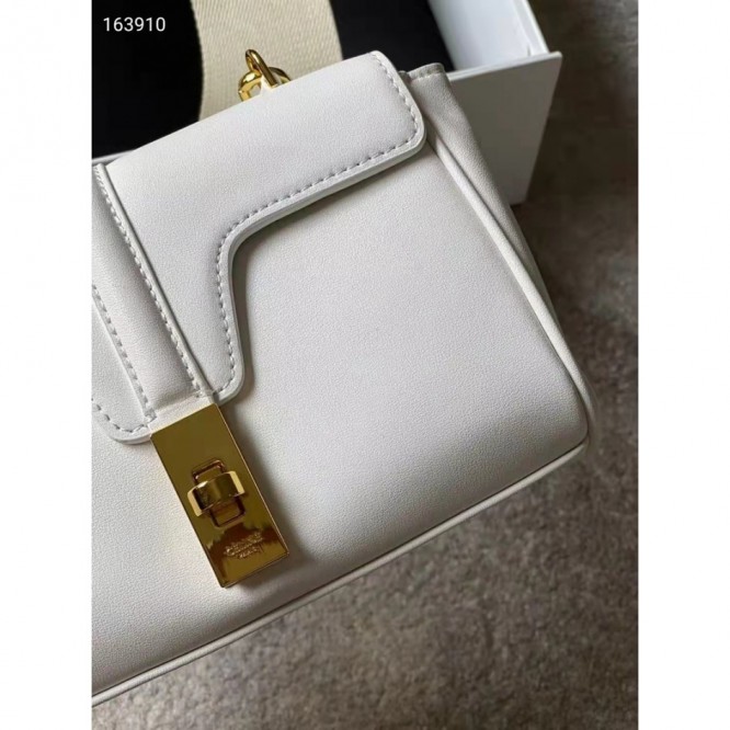 Celine・滑らかなカーフスキンのタタブーバッグ