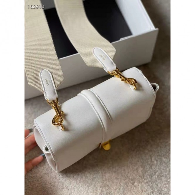 Celine・滑らかなカーフスキンのタタブーバッグ