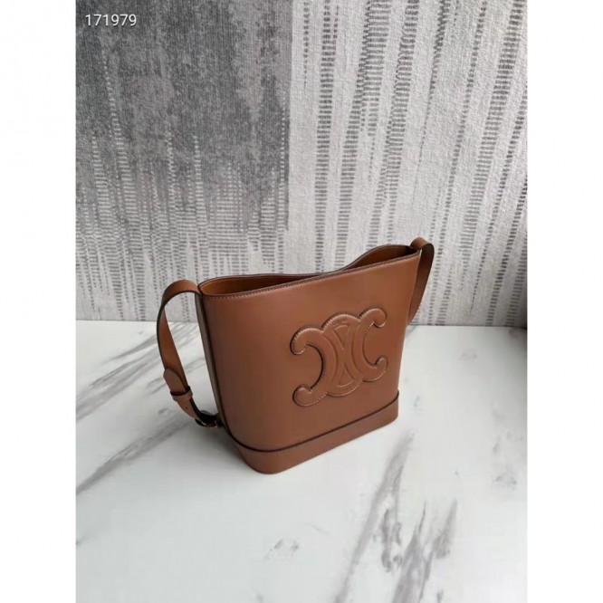 Celine・CUIRTRIOMPHEスモールスムースカーフスキンバケットバッグ