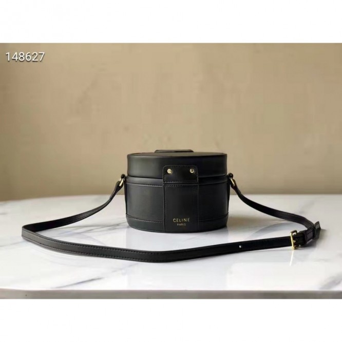 Celine・TAMBOURTRIOMPHEミディアムレザーハンドバッグ