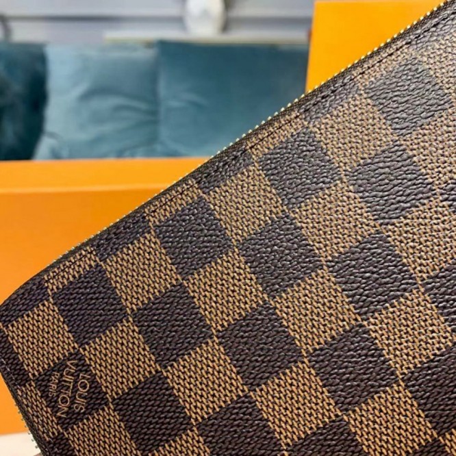 LOUIS VUITTON N41661  ジッピー・ウォレット