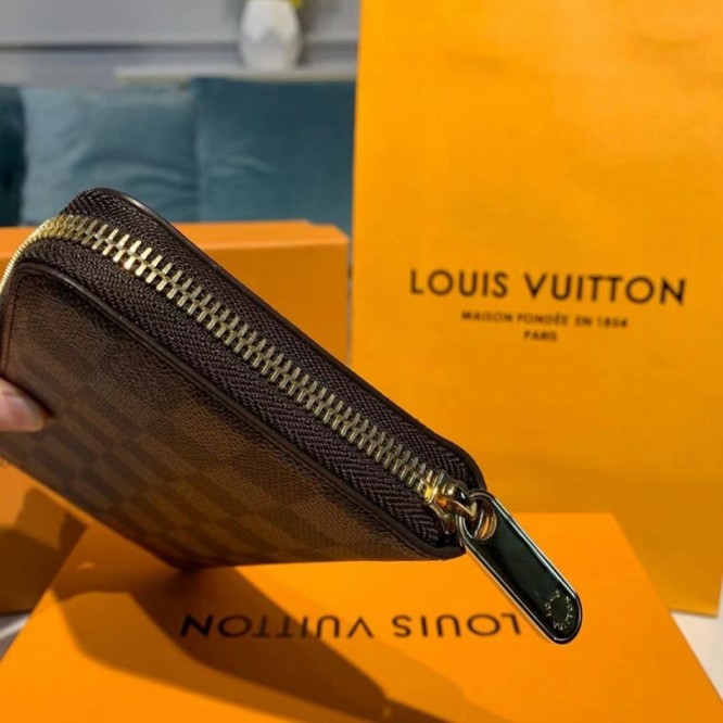 LOUIS VUITTON N41661  ジッピー・ウォレット