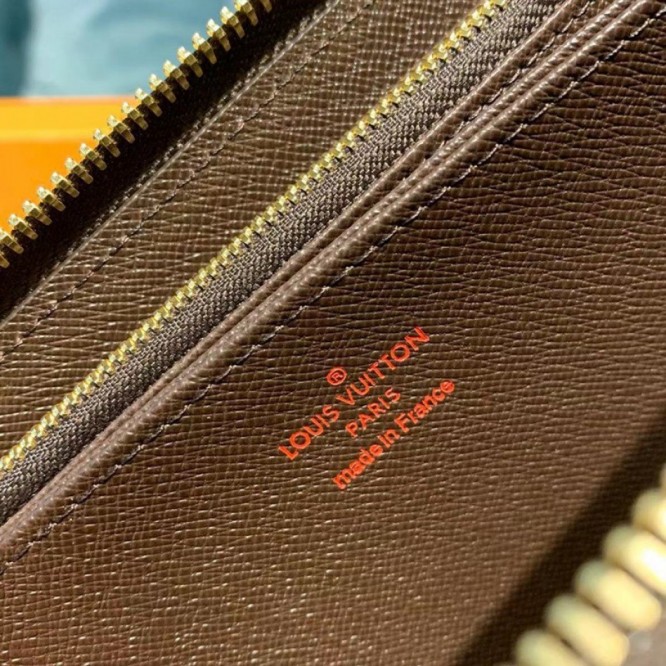 LOUIS VUITTON N41661  ジッピー・ウォレット