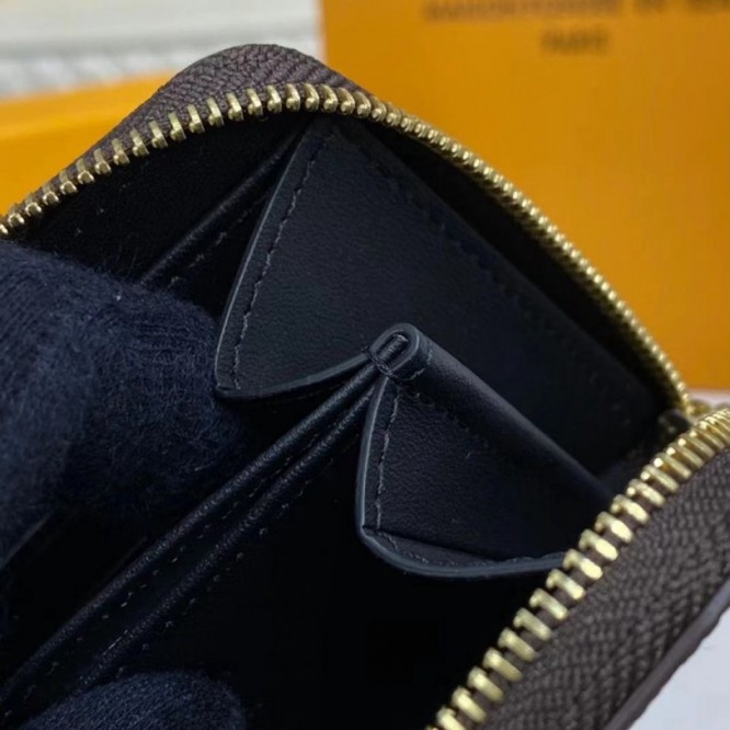 LOUIS VUITTON M69354  ジッピー・コインパースキーケース