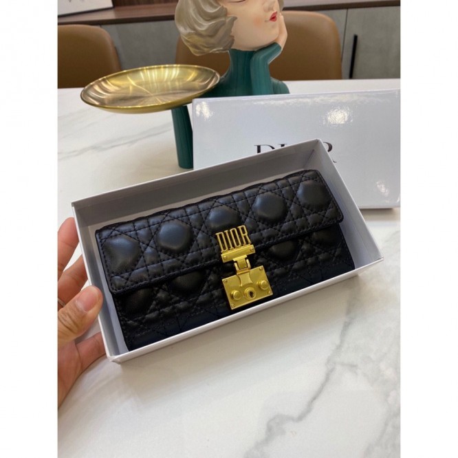 DiOR・レザー コンチネンタルウォレット 財布 折財布