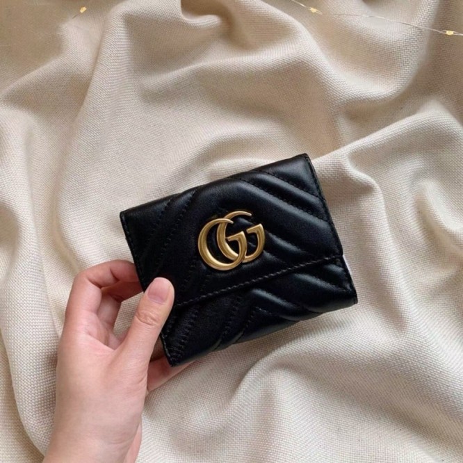 Gucci・〔GGマーモント〕 カードケース財布