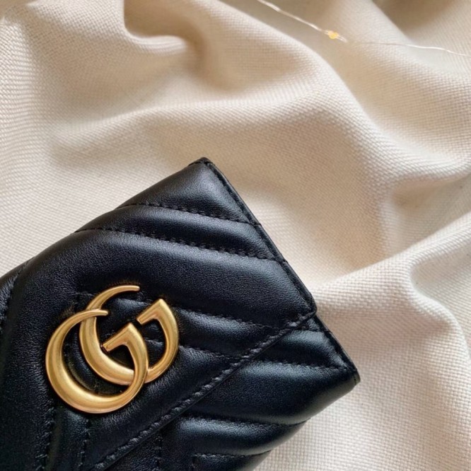 Gucci・〔GGマーモント〕 カードケース財布
