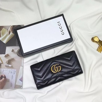 Gucci・〔GGマーモント〕 コンチネンタルウォレット財布