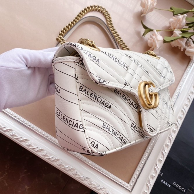 Gucci〔GGマーモント〕ザ ハッカー プロジェクト スモールバッグ443497