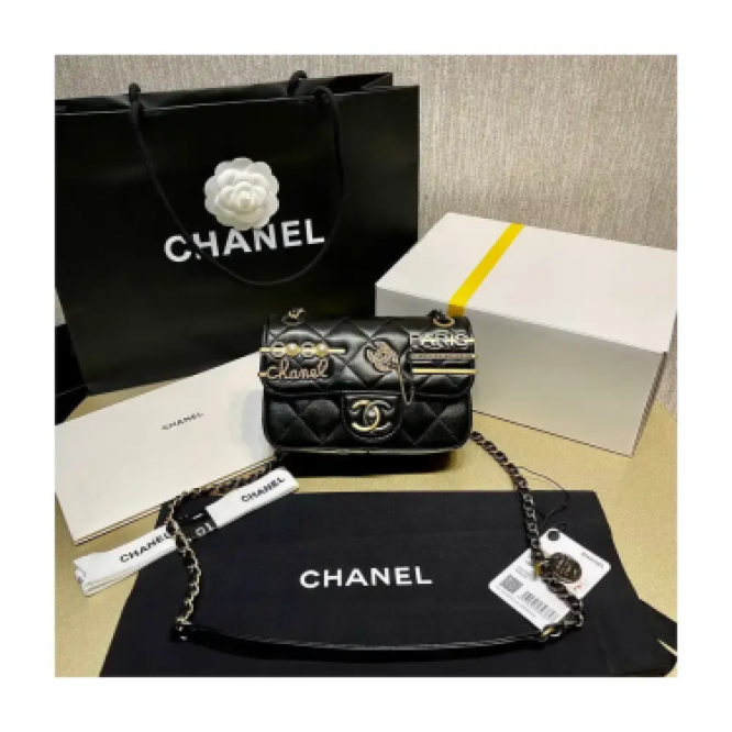 【入手困難】25ANS雑誌掲載！中条あやみ愛用CHANEL PEARLS CHARMS MINI FLAP BAG AS2978 87048