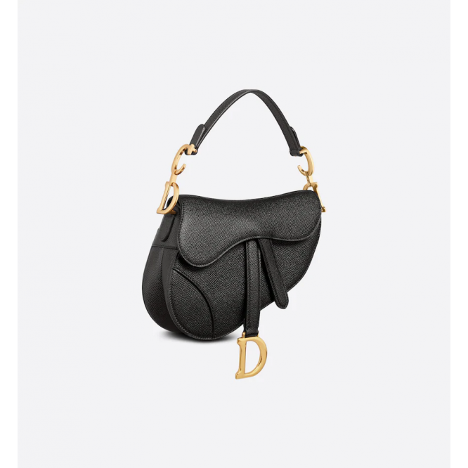 【DIOR】 STORY 雑誌掲載！稲沢朋子さん愛用の大人気バッグが登場！SADDLE ミニバッグ