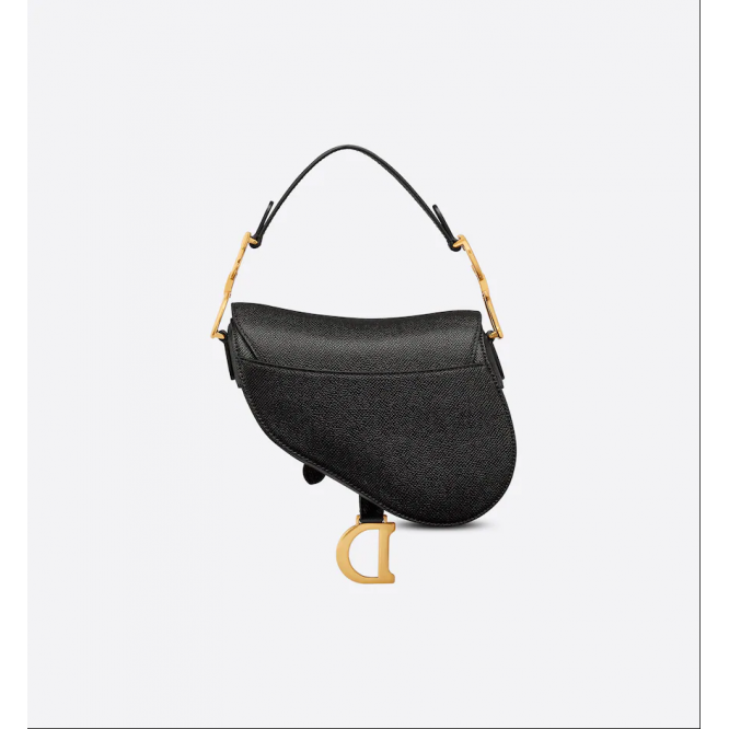 【DIOR】 STORY 雑誌掲載！稲沢朋子さん愛用の大人気バッグが登場！SADDLE ミニバッグ