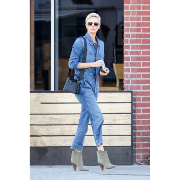 Precious雑誌のおすすめのファッションビーガンレザーバッグ！大政絢さん愛用ルイ・ヴィトン | ミニカプシーヌバッグ。