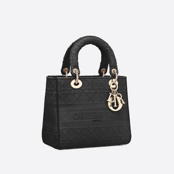【DIOR】雑誌で大変話題国内品切れ続出！入手困難！憧れのMedium Lady D-Lite Bag！ 刺繍キャンバス グレー バッグ。