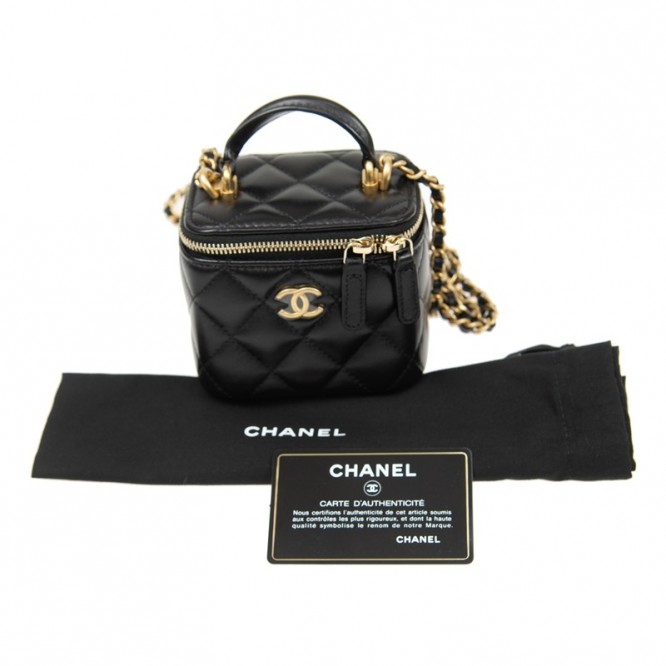 限定30個！売り切れ次第終わり！【CHANEL 】CLASSY雑誌掲載松島花さん愛用★新作バニティーバッグ