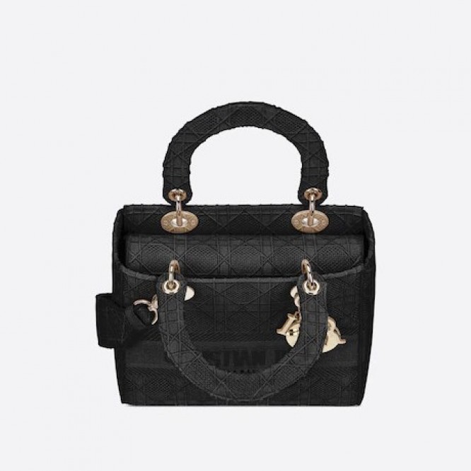 【DIOR】雑誌で大変話題国内品切れ続出！入手困難！憧れのMedium Lady D-Lite Bag！ 刺繍キャンバス グレー バッグ。