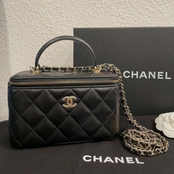 限定30個！売り切れ次第終わり！【CHANEL 】CLASSY雑誌掲載松島花さん愛用★新作バニティーバッグ
