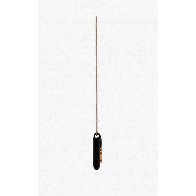 【Saint Laurent】今季のトレンド！★オードリー亜谷香さん愛用★カサンドラ チェーンウォレット（グレイン ド プードル エンボスレザー）