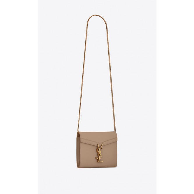 【Saint Laurent】今季のトレンド！★オードリー亜谷香さん愛用★カサンドラ チェーンウォレット（グレイン ド プードル エンボスレザー）