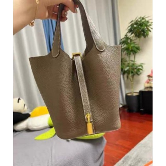 [HERMES]牛革ピコキューブバッグ　2サイズ(ポーチ付き)ひなたまりん様ちぴたん様ご愛用★おまけ付き　本革